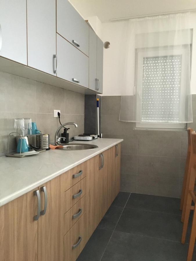 Cool Apartments With Free Parking Чачак Екстер'єр фото