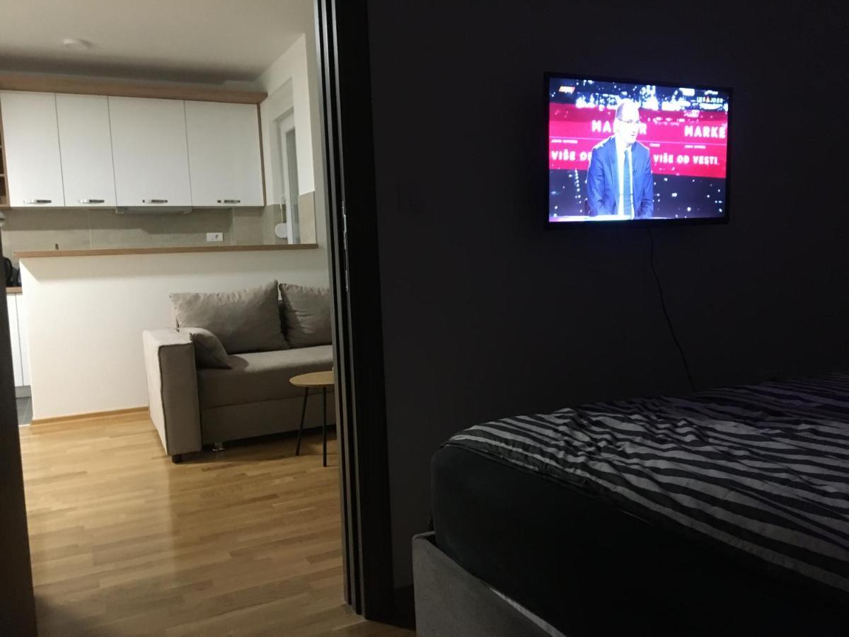 Cool Apartments With Free Parking Чачак Екстер'єр фото