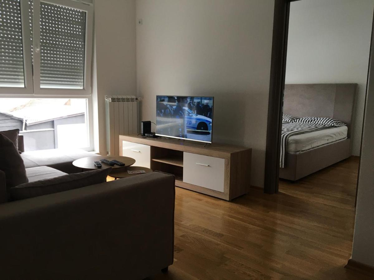 Cool Apartments With Free Parking Чачак Екстер'єр фото