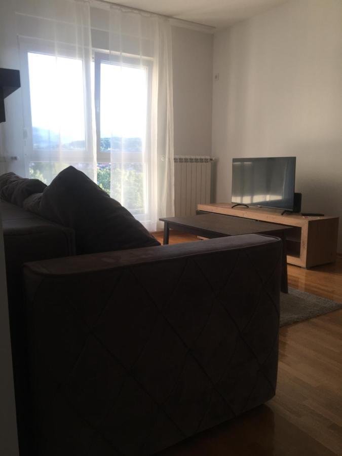 Cool Apartments With Free Parking Чачак Екстер'єр фото