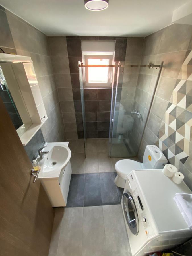 Cool Apartments With Free Parking Чачак Екстер'єр фото