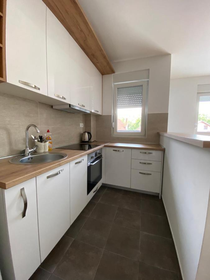 Cool Apartments With Free Parking Чачак Екстер'єр фото