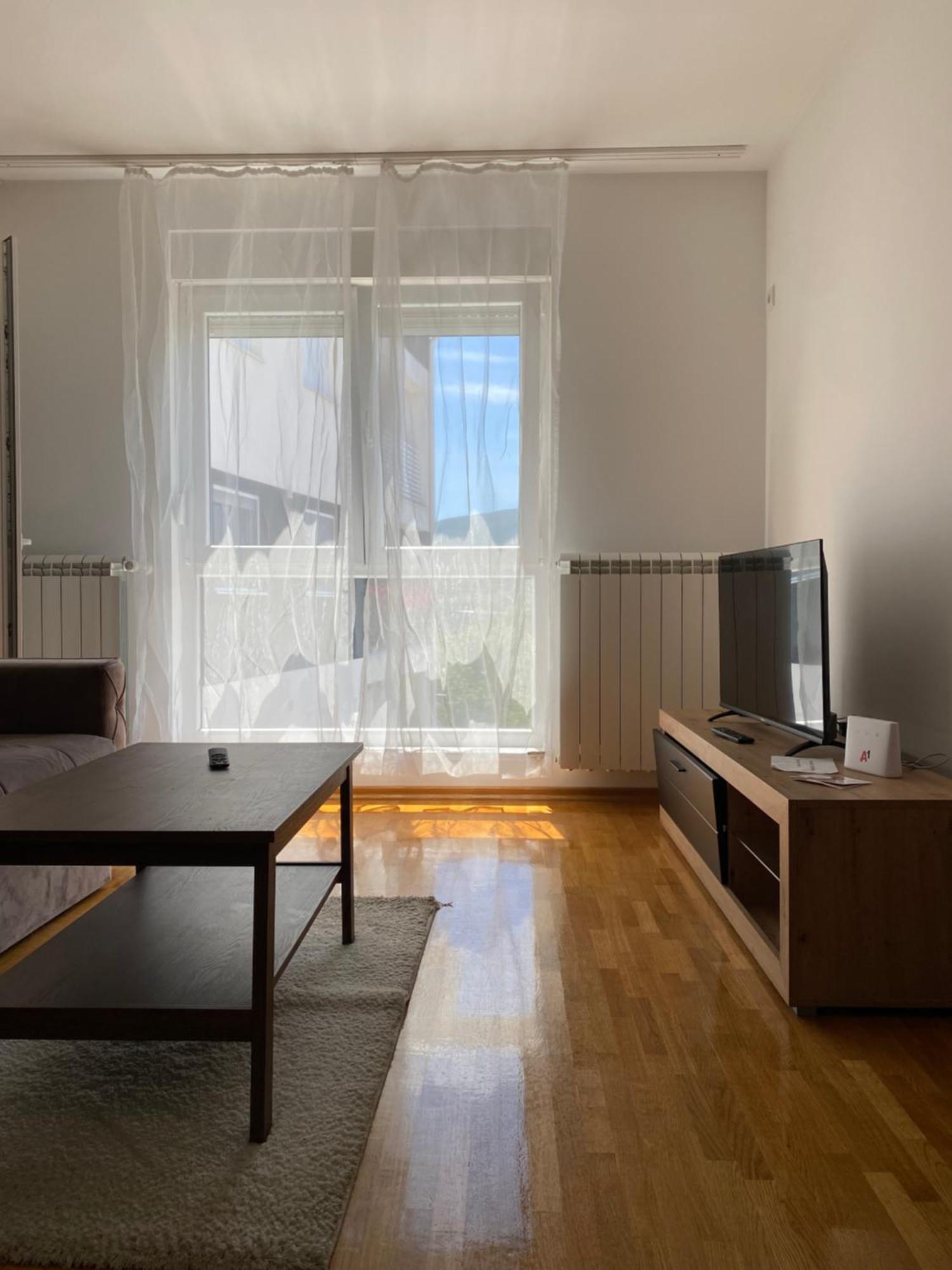Cool Apartments With Free Parking Чачак Екстер'єр фото